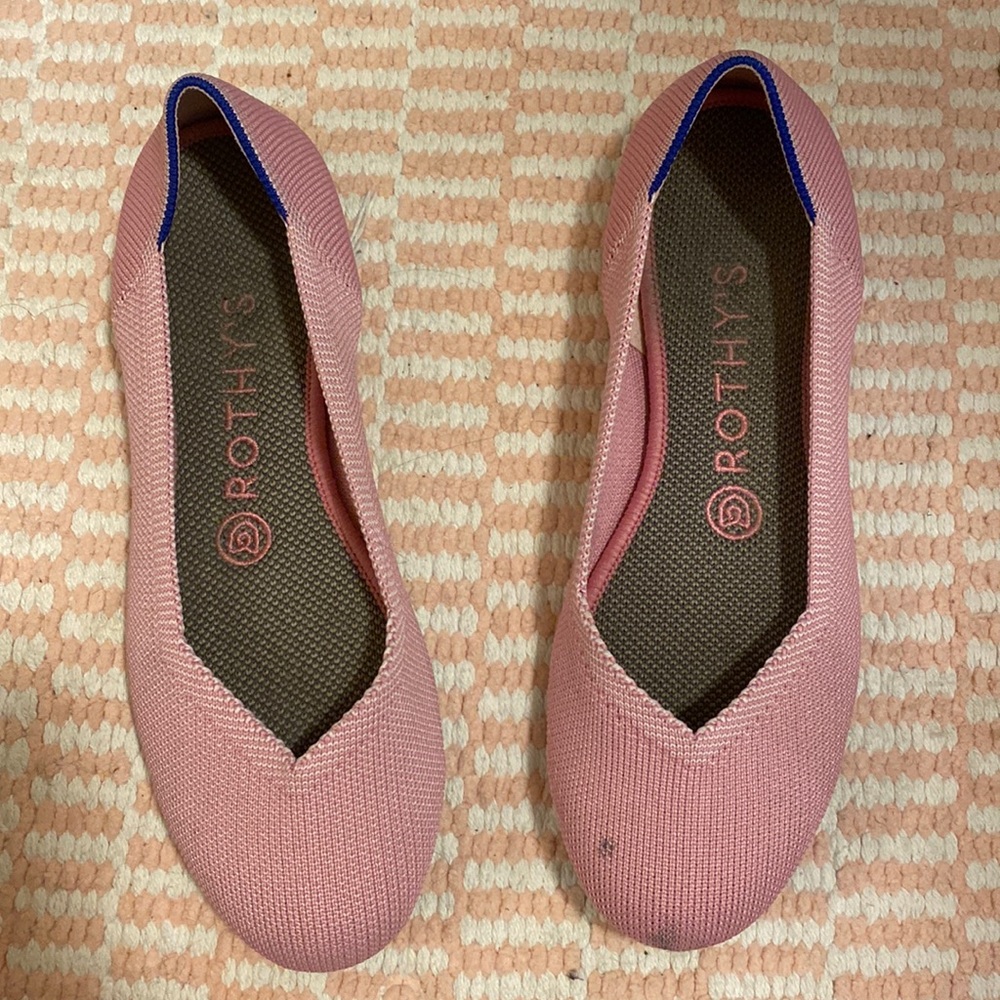 *RARE* Discontinued Rothy’s Round Pink Flat